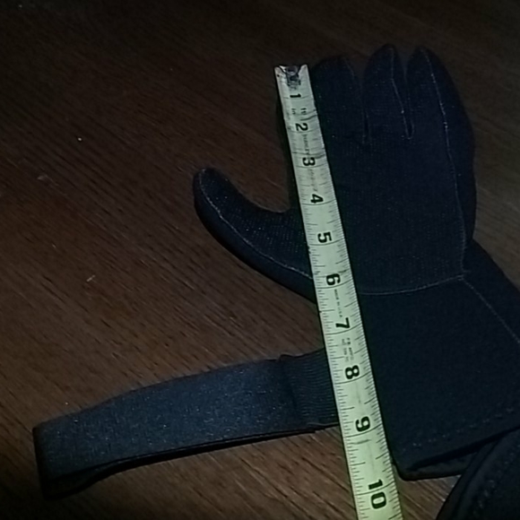 SWIMMERS GLOVES - Picture 8 of 10